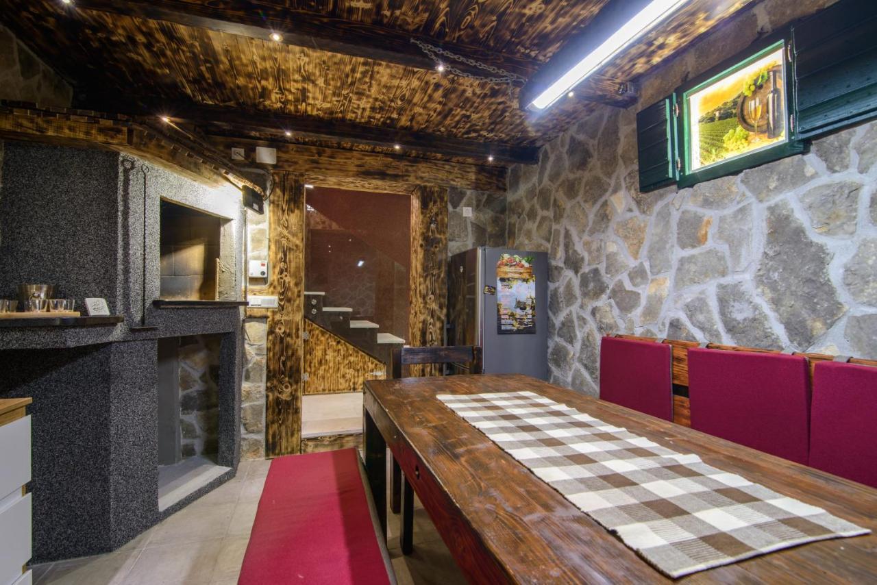 Wawe Lux Holiday Home With Pool Kaštela Kültér fotó